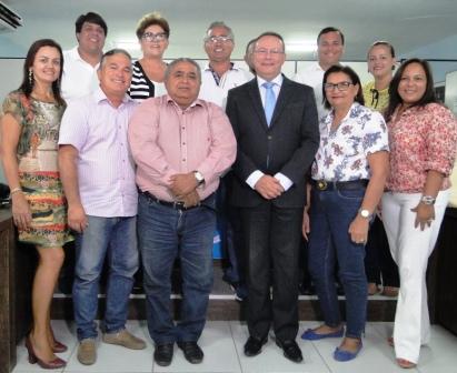 EM MACAÍBA, RANIERE BARBOSA DEFENDE UNIÃO DAS CÂMARAS MUNICIPAIS