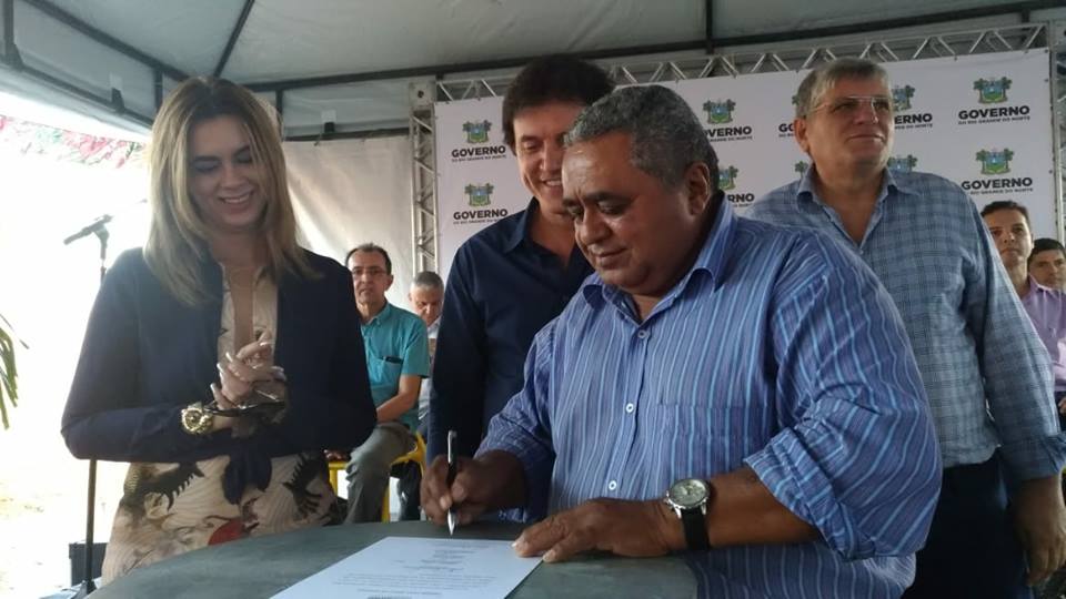 GERSON OBTÉM AUTORIZAÇÃO E ORDEM DE SERVIÇO DO CENTRO PROFISSIONALIZANTE DE MANGABEIRA
